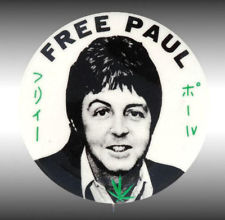 Free_Paul_button_1980